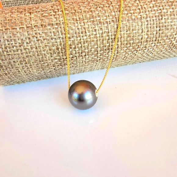 Swarovski Black Pearl  Necklace Minimalist Crystal Faux Pearl Floating Necklace - Picture 1 of 6